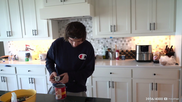 Can-opener Jones