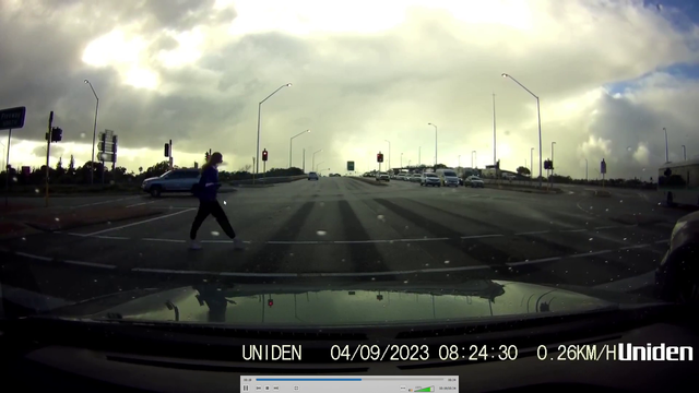 Pedestrian near miss with Bus caught on DashCam