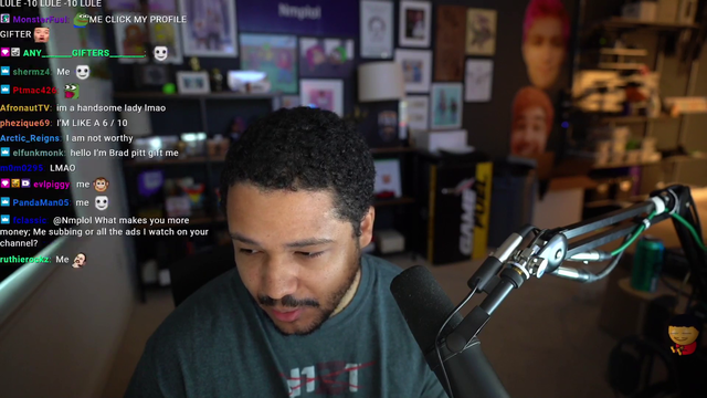 Mizkif bans XQC viewer