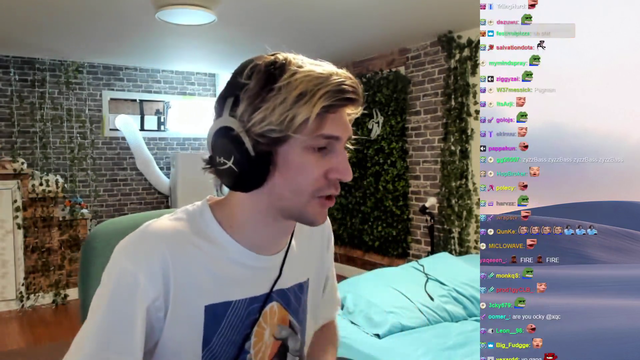 xQc says he had to burry his grandma that had passed away a year ago, WaitWhat ???