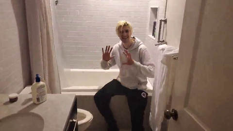 XQC the Professional Real Estate Agent