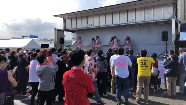 Nori goes to a Japanese car show