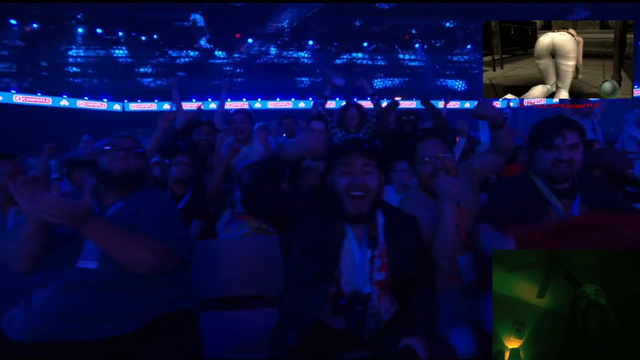 Aris recognizes a fighting game fan in the crowd