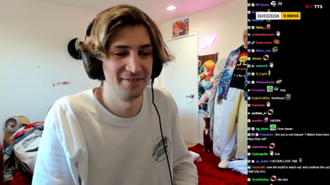 What happens when three LSF streamers are live at the same time