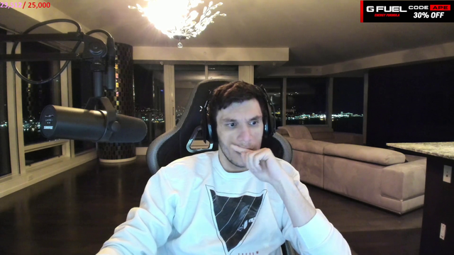 Train's thoughts on Hasan's jewelry PepeLaugh