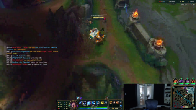 Tyler1 tippy toes to fix his camera