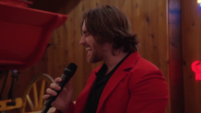 Will and Caroline sing during Sodapoppin's Hoedown