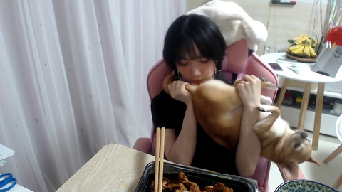 korean streamer sniffs dog butthole