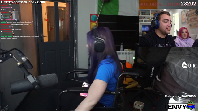 Minx gets tired of Mizkif and just leaves
