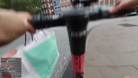 Jinnytty completely ignores road law almost get's run over
