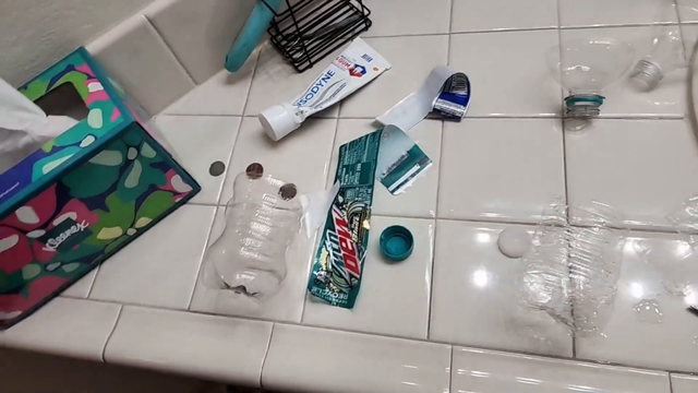 Streamer locks himself out of his room, spends 8 hours using bobby pins and paperclips attempting to pick lock until succeeding using a water bottle