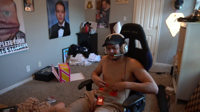 Tyler1's Brother experiences pregnancy pain