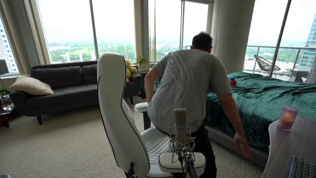Reckful screams out of the balcony
