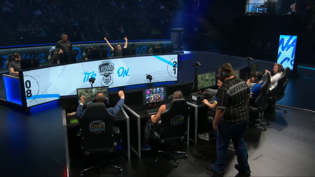 Tyler1 Lil footsie wootsie's don't hit the ground :')