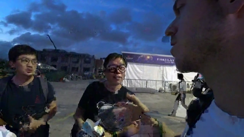 Jake asks Chinese dota fans what they think of dota pro S4. They don't realize s4 is standing next to them.