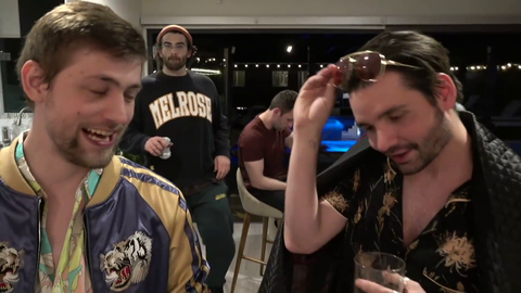 Cyr and Sodapoppin talk about selling and doing coke