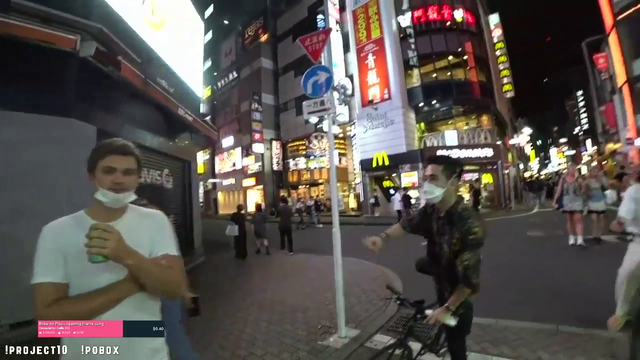 Stream sniper gets sniped by another stream sniper for not wearing mask correctly.