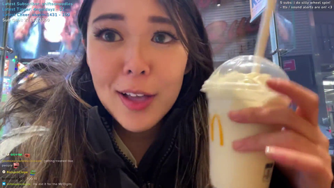Lady being racist to extraemily and goes back to sitting behind her in McDonalds