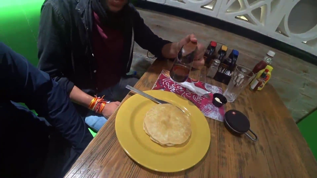 jaystreazy - Jay teaching friend how to eat pancakes for first time.