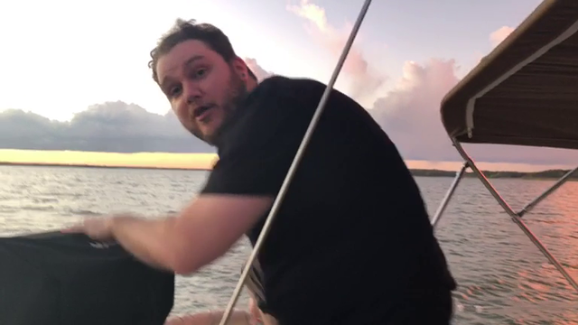 After Streamer gets gifted 20 subs and loses a bet he finally jumps in water from boat