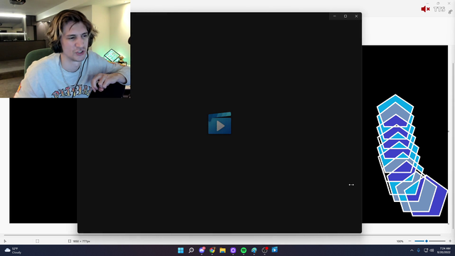 XQC and adept watching old vids of a Social climBer