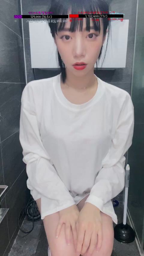 New meta unlocked: Peeing on stream