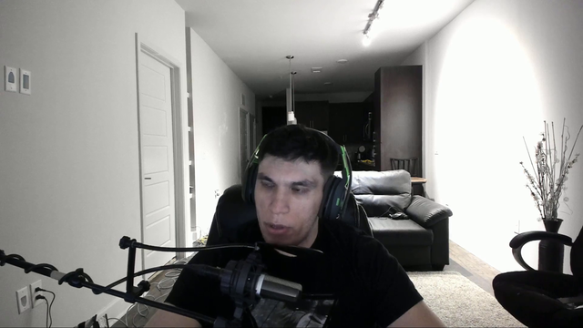 Destiny and Trainwrecks talk about the Mizkif and Esfand ban.