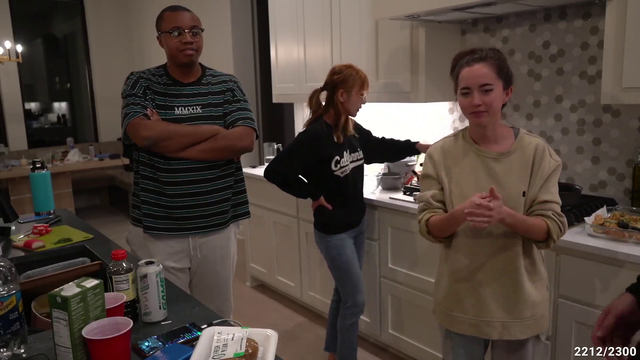 Violent Bird Woman takes out Secret Service Agent 8.1 during Hostile Kitchen Raid