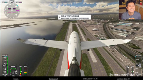 VaN plays Flight Simulator