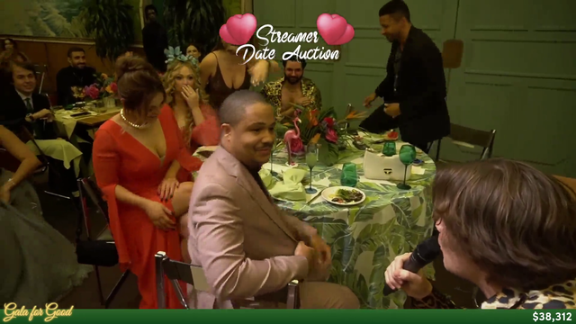Nmplol outbids the entire audience for a date/stream with Caroline