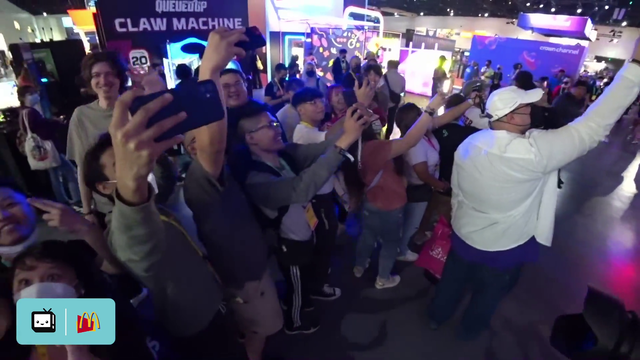 After 3 days of the booth, OTV still didnt finish the booth intime so they decided to do this instead