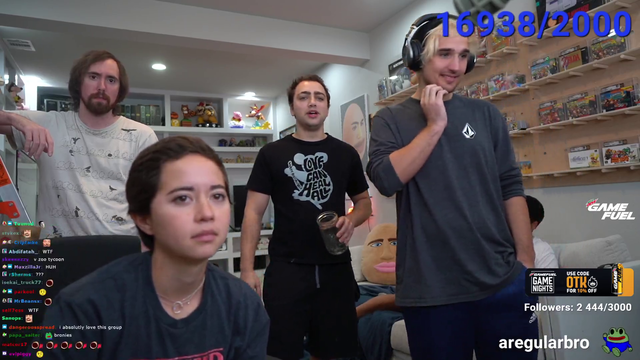 Mizkif Teaches Maya About Clobbing