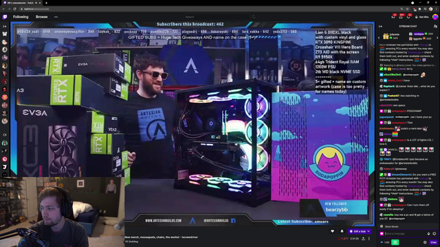 Artesianbuilds shows Soda his brand new PC