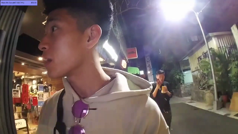 Random freestyle rap on Taiwan streets