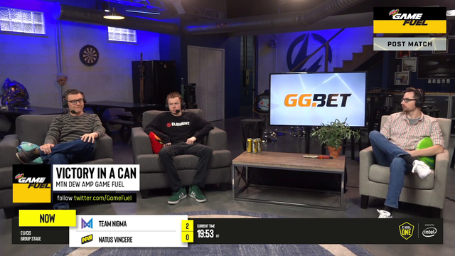 E-sports analyst mispronounces team name.