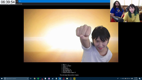 Jinny shows Esfand a new game