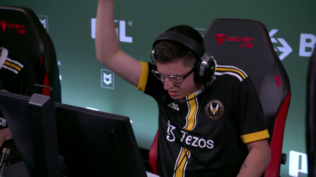 apEX dabs on Liquid