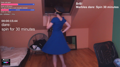 EleeMoon spins for 30 minutes