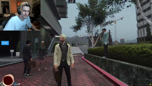 Xqc tries out the new Cyberpunk 2077 update
