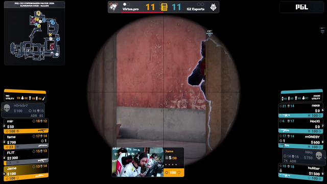 Pro CS2 player's game crashes on a crucial round playing for their tournament life