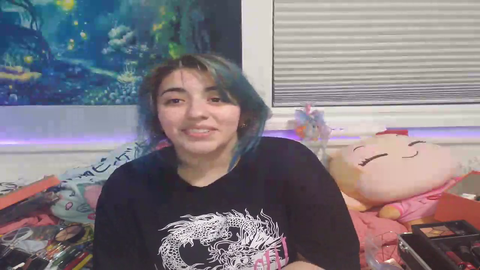 Introvert is proud of herself for having the courage to go live ❤️