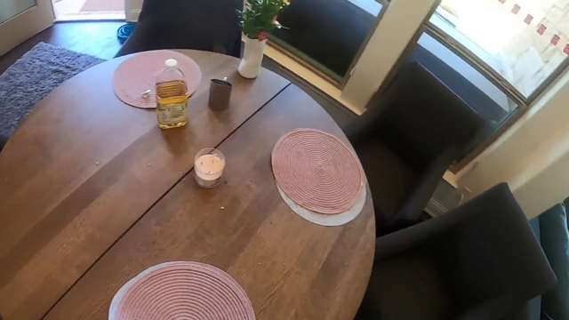 How Greek interacts with females
