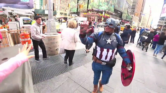 Korean Streamer meets AVENGERS PogChampion