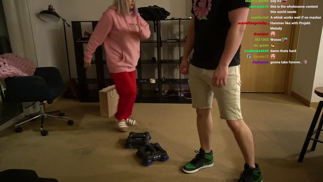 HAchubby finds out how flexible women can be