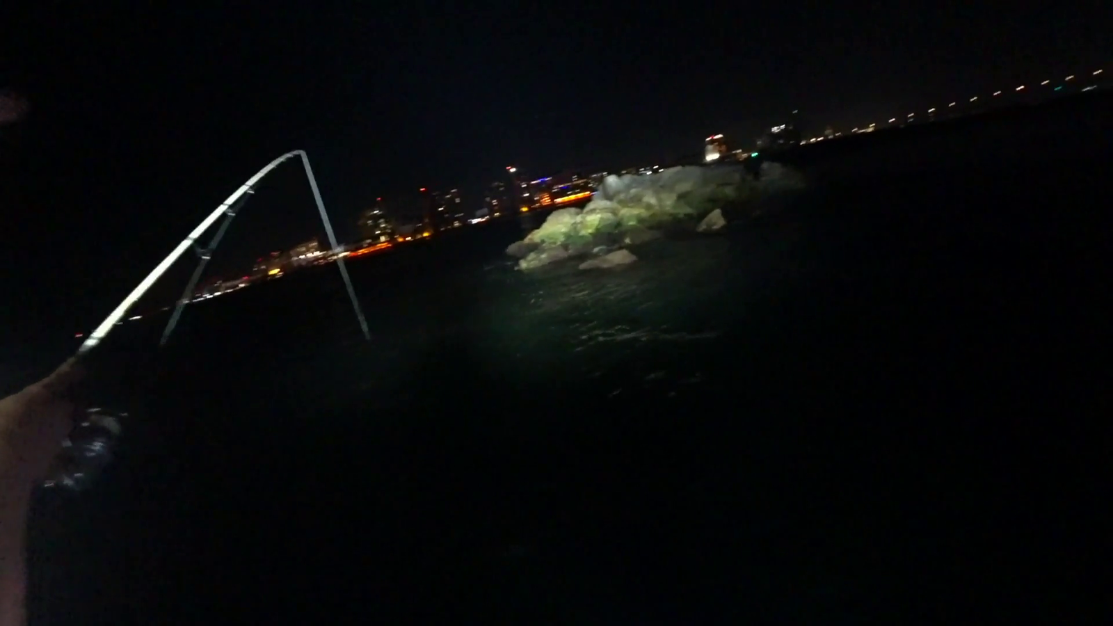 Tfue catches a squid