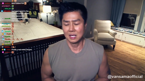 Van drops his mouse