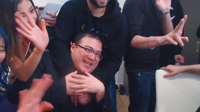 Scarra ends his last stream of 2019 with a New Years message from Yassuo and friends