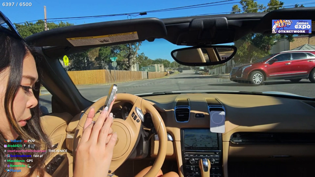 Texting while driving strikes again