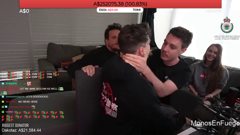 Lazarbeam and Cray kiss for hitting 250k raised for Australia