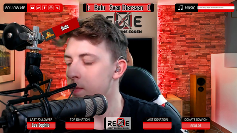 a true MaN of culture playing ♂️ AssClap ♂️ on a violin